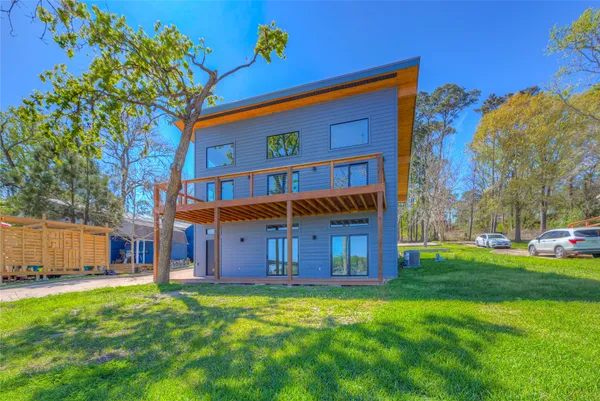 $695,000 | 760 Northwood Drive, Point Blank, TX 77364