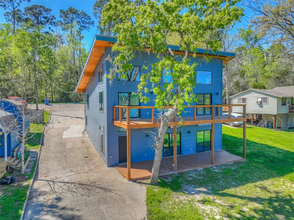 $695,000 | 760 Northwood Drive, Point Blank, TX 77364