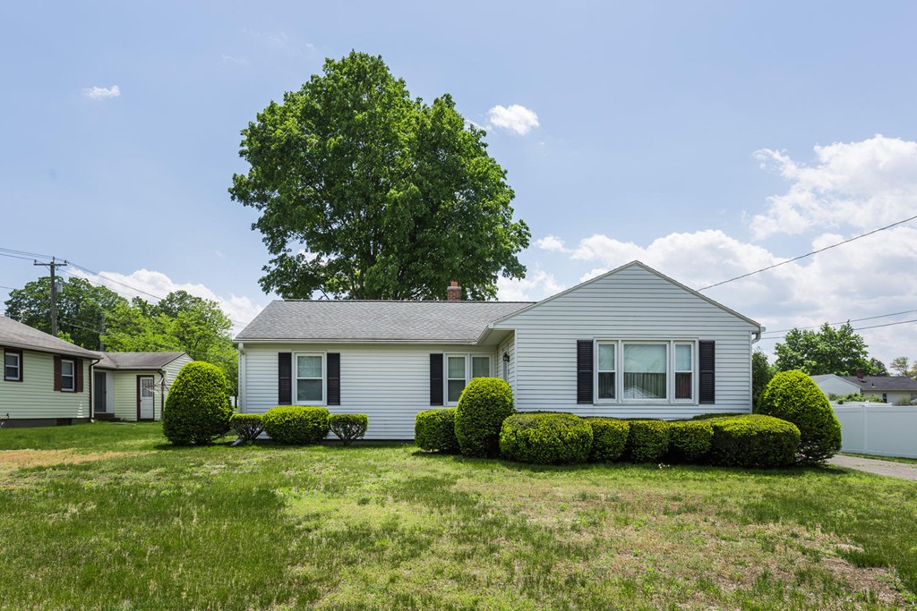 11 Sonia Street Springfield, MA 01119 - Photo 1 of 15 Gallery Image 1