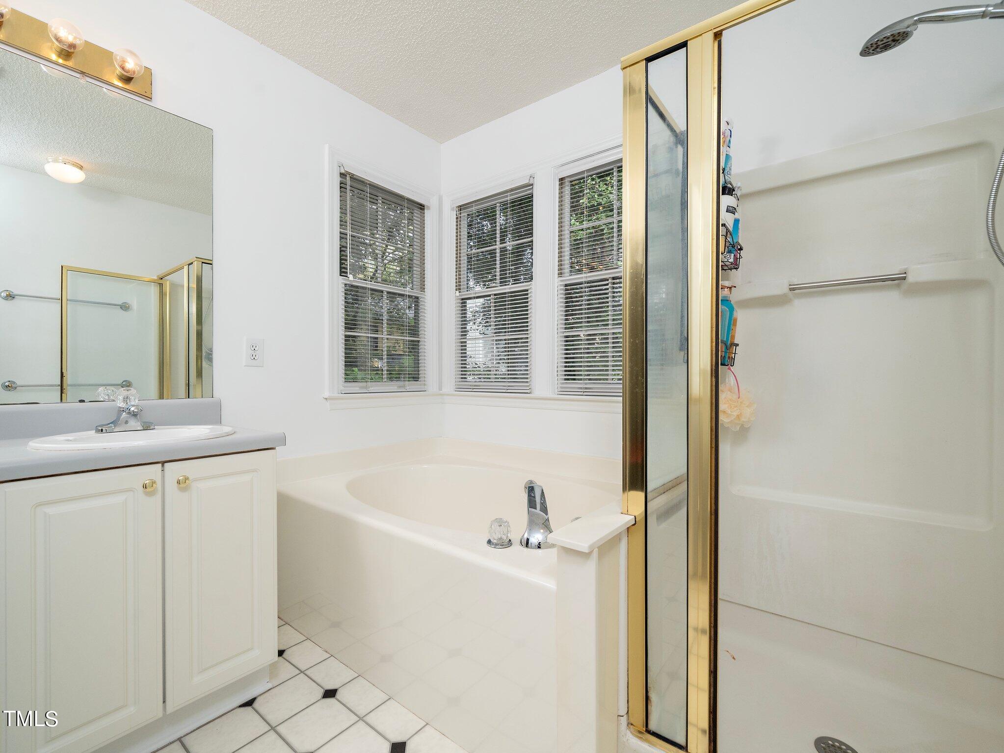 4621 Easthampton Drive Raleigh, NC 27604 - Photo 16 of 27 20-web-or-mls-4621 Easthampton-16 copy