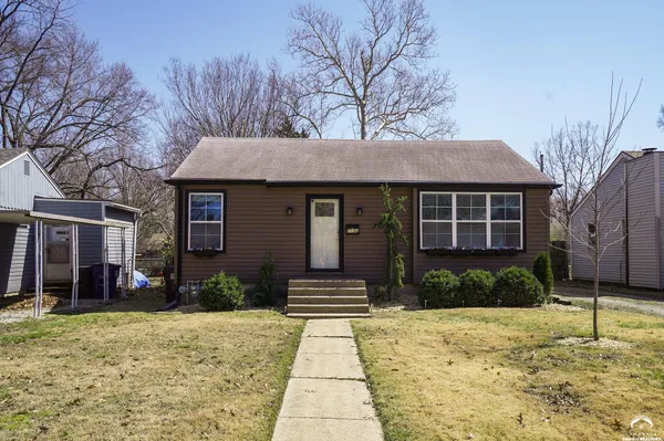 $224,900 | 2132 Tennessee Street, Lawrence, KS 66046