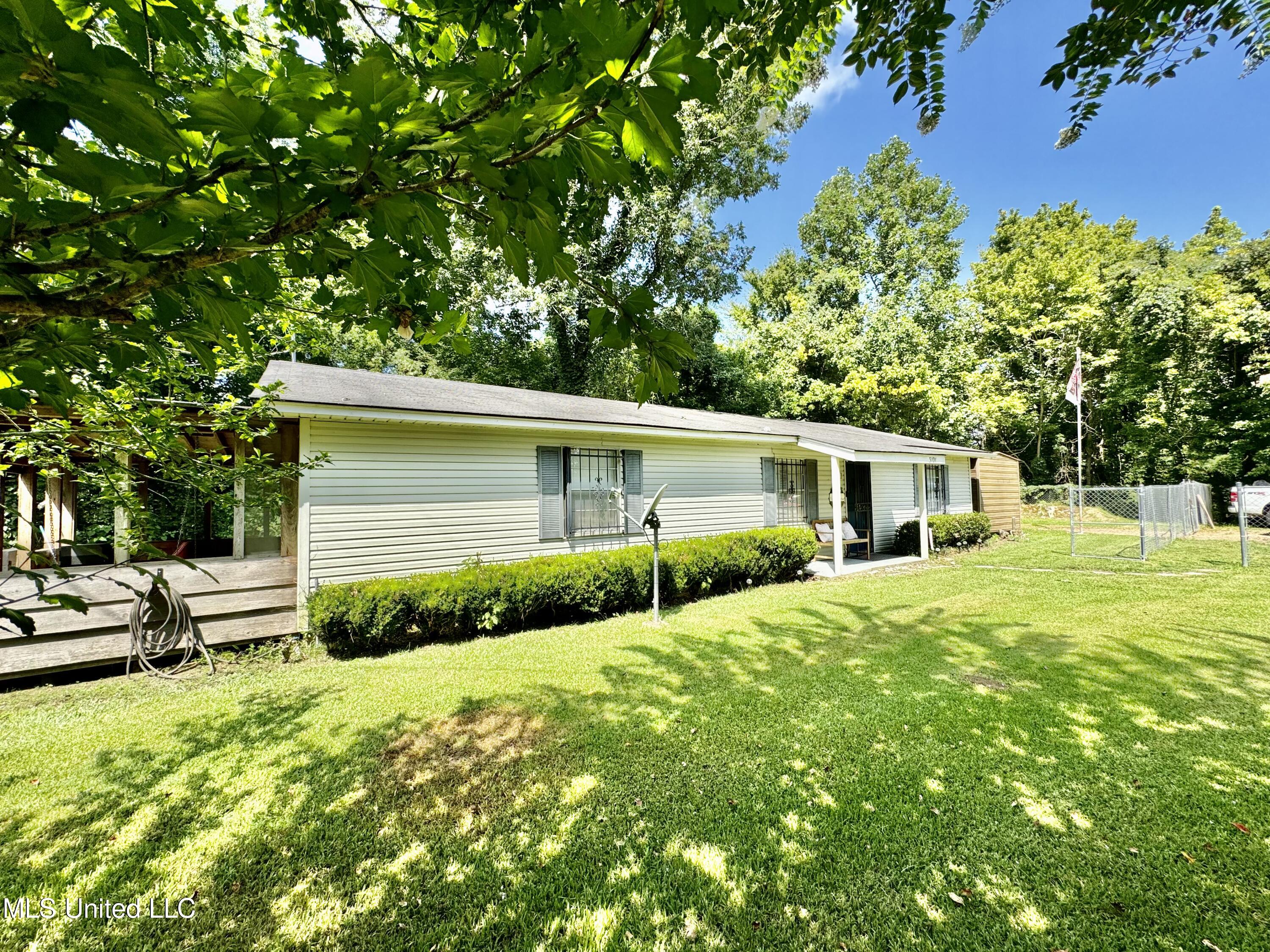 3101 Center Ridge Road Yazoo City, MS 39194 - Photo 3 of 20 EFF11507-BE21-4474-9B2C-C7C5A31CC409