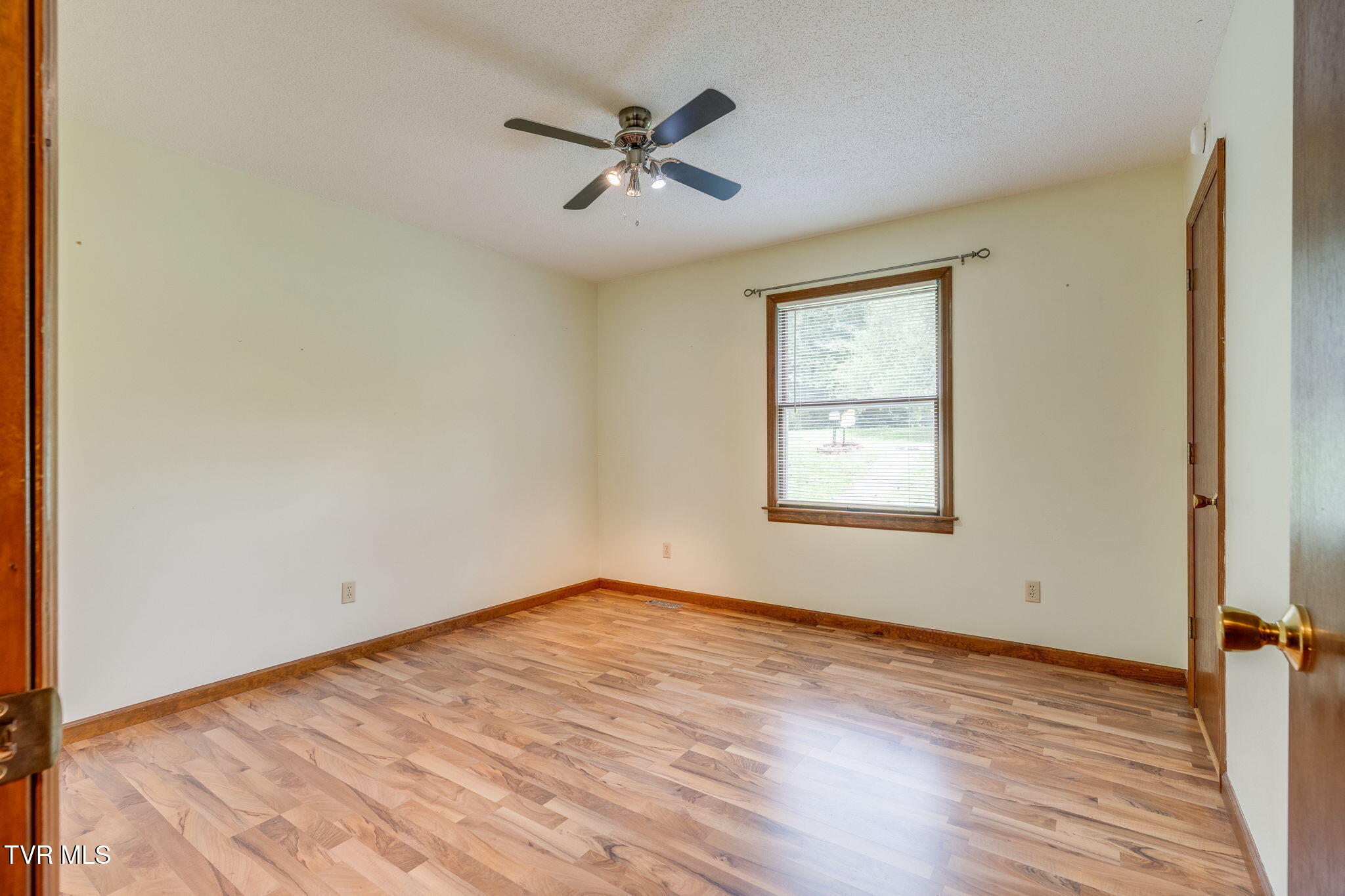 100 Ridge Cir Drive Fall Branch, TN 37656 - Photo 21 of 41 100 Ridge Circle Dr - 21