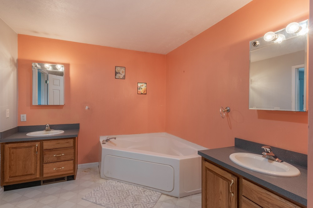 2303 Grey Tower Road Jackson, MI 49201 - Photo 13 of 26 Photo 14