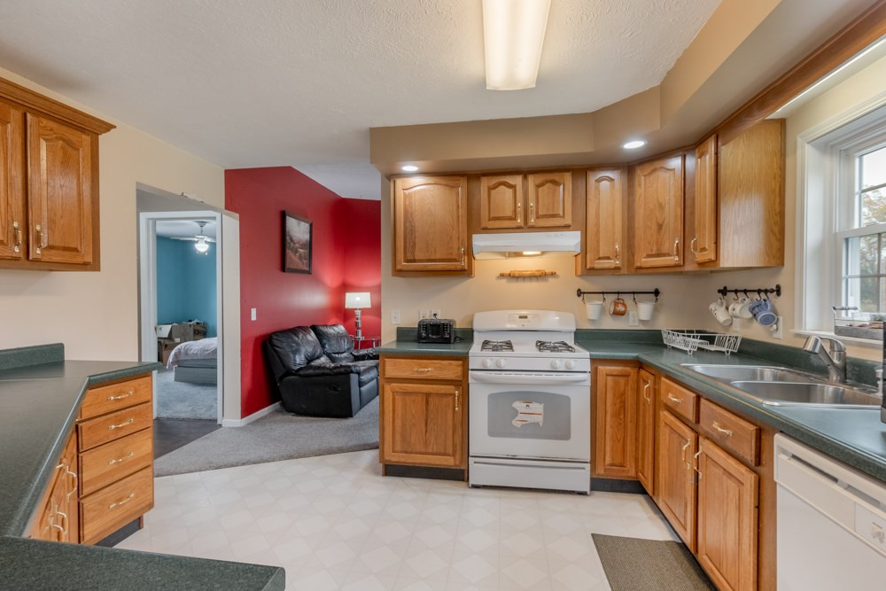 2303 Grey Tower Road Jackson, MI 49201 - Photo 7 of 26 Photo 7