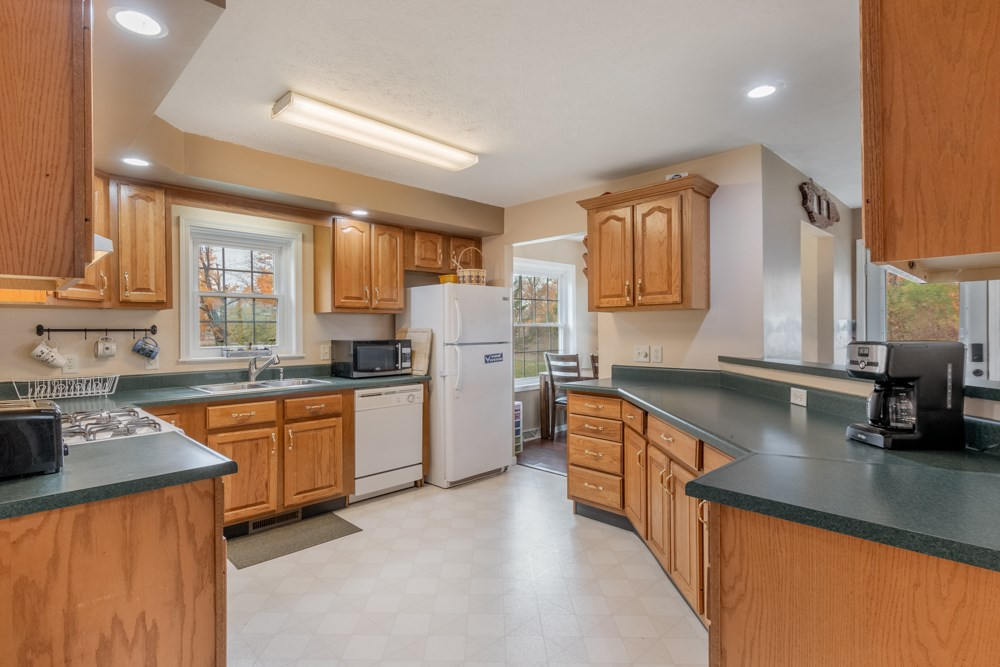 2303 Grey Tower Road Jackson, MI 49201 - Photo 10 of 26 Photo 10