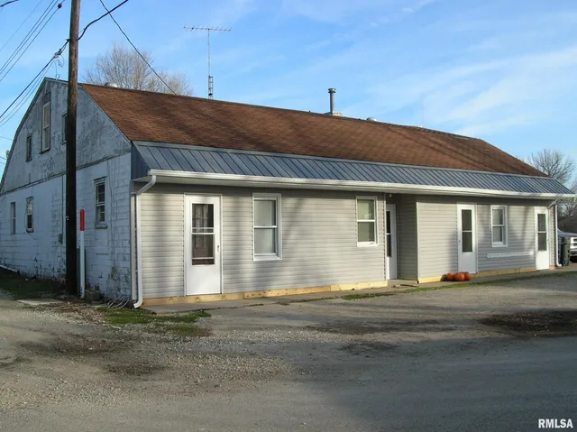 $59,900 | 102 North Elizabeth Street, Colchester, IL 62326