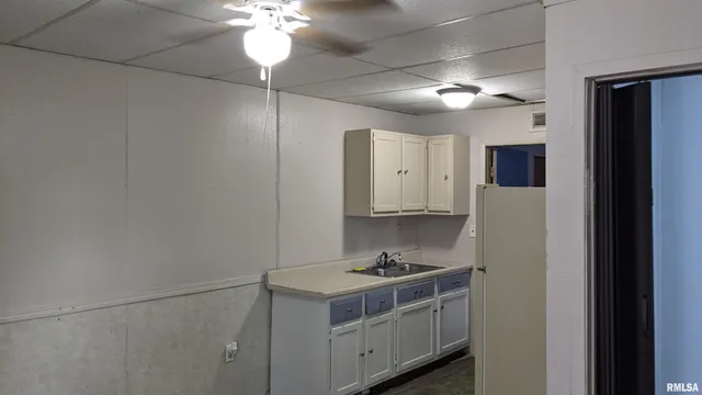 $59,900 | 102 North Elizabeth Street, Colchester, IL 62326