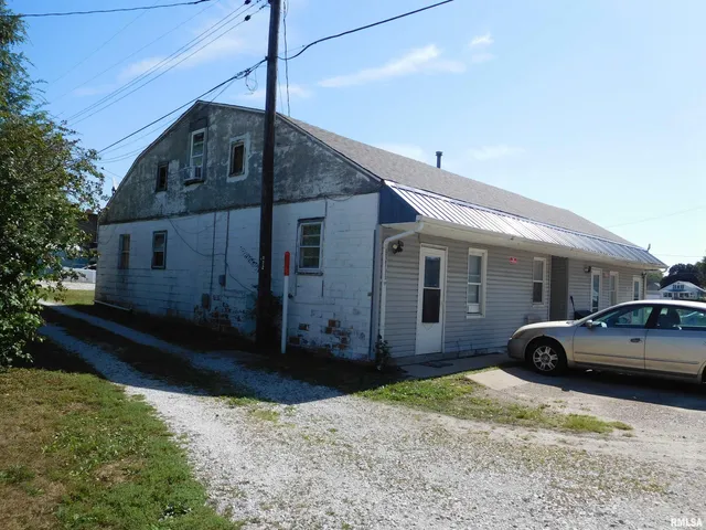 $59,900 | 102 North Elizabeth Street, Colchester, IL 62326