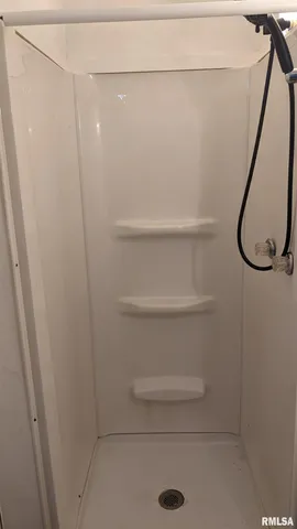 $59,900 | 102 North Elizabeth Street, Colchester, IL 62326