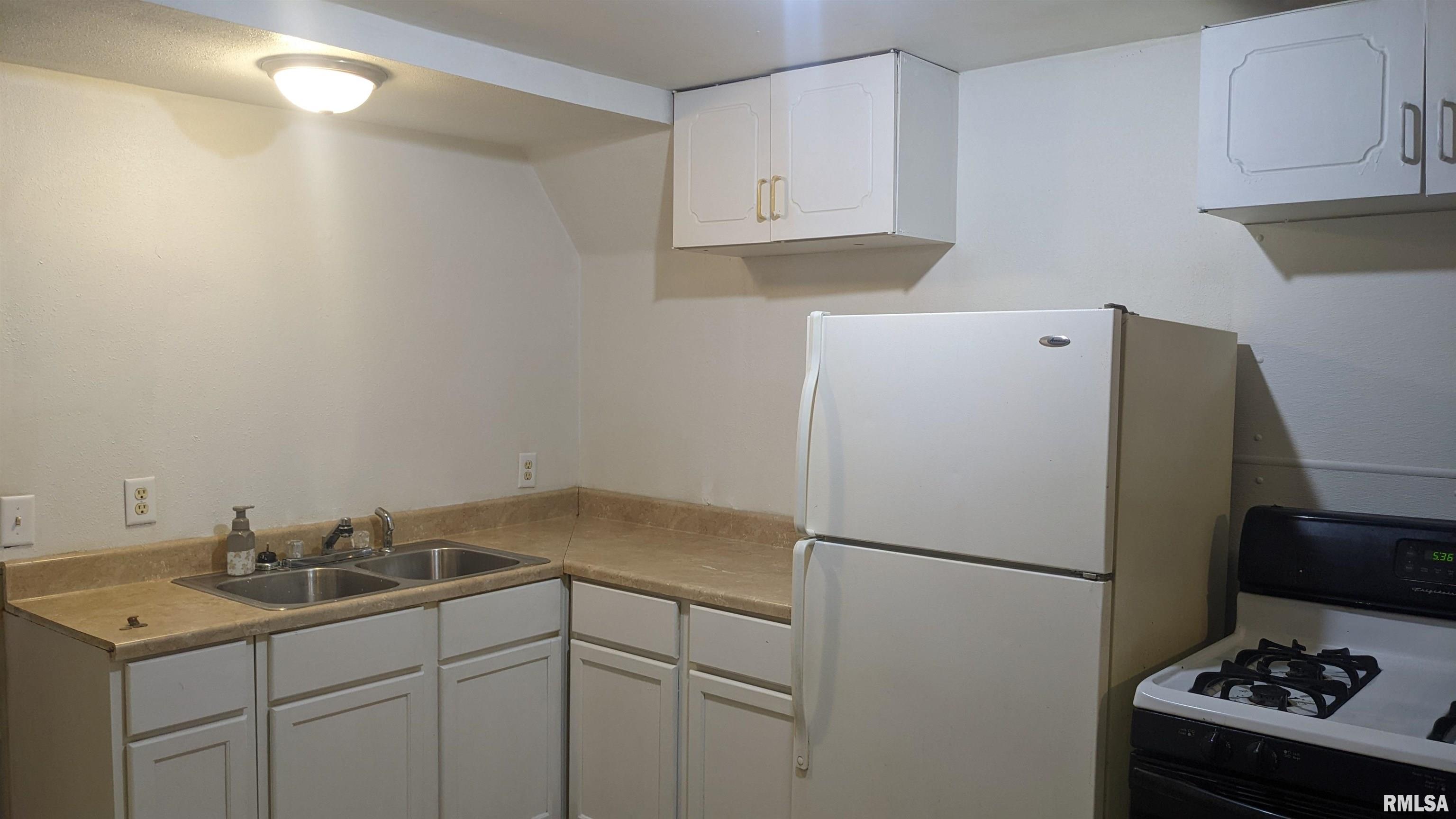 102 North Elizabeth Street Colchester, IL 62326 - Photo 33 of 36