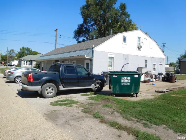 $49,750 | 102 North Elizabeth Street, Colchester, IL 62326