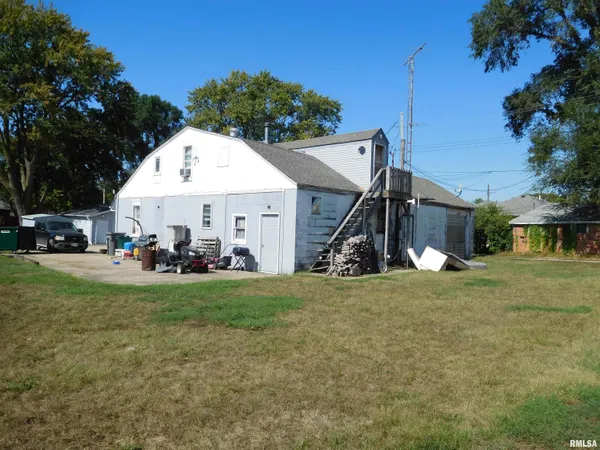 $49,750 | 102 North Elizabeth Street, Colchester, IL 62326