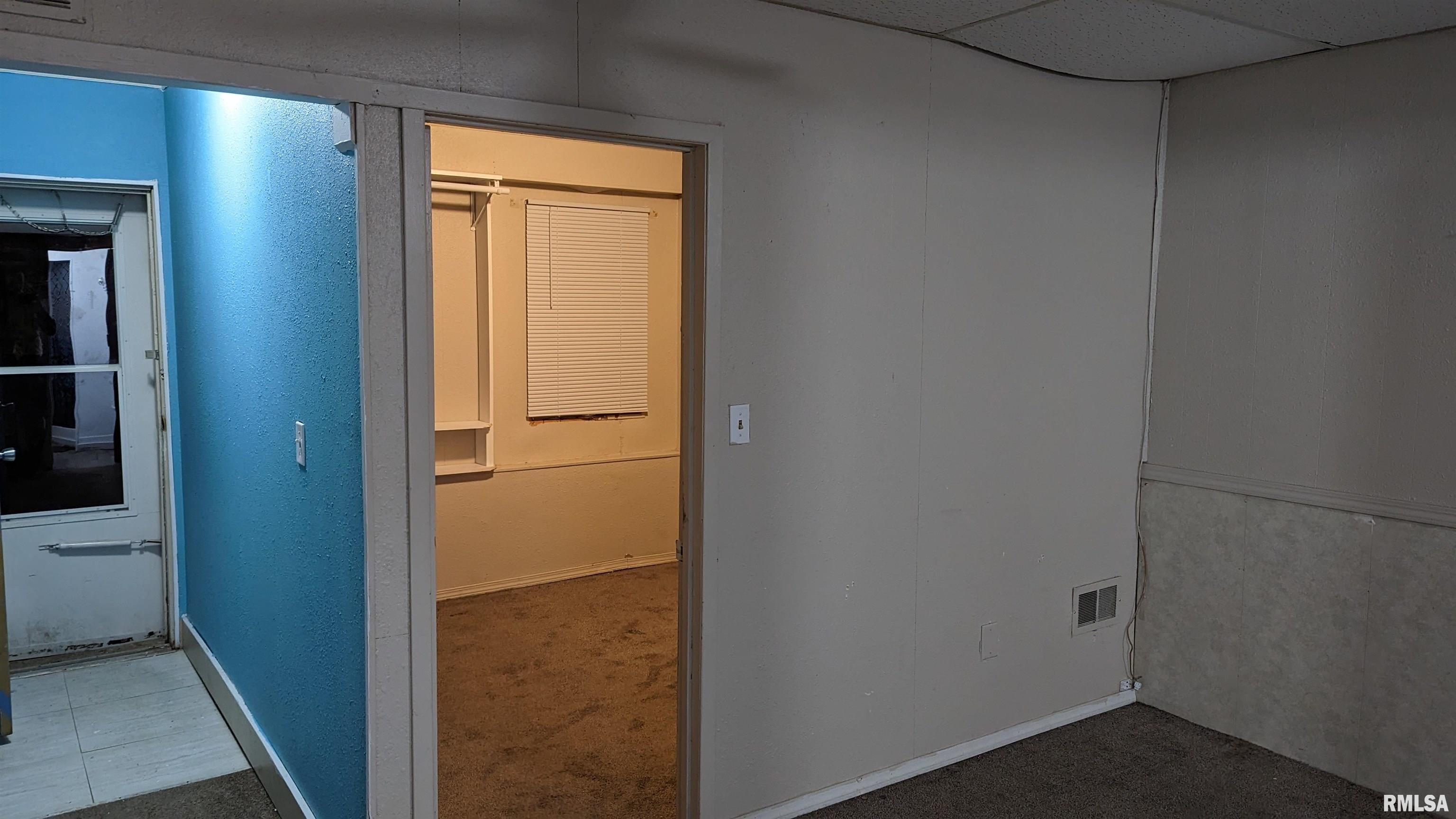 102 North Elizabeth Street Colchester, IL 62326 - Photo 7 of 36