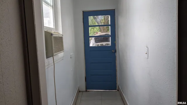 $59,900 | 102 North Elizabeth Street, Colchester, IL 62326