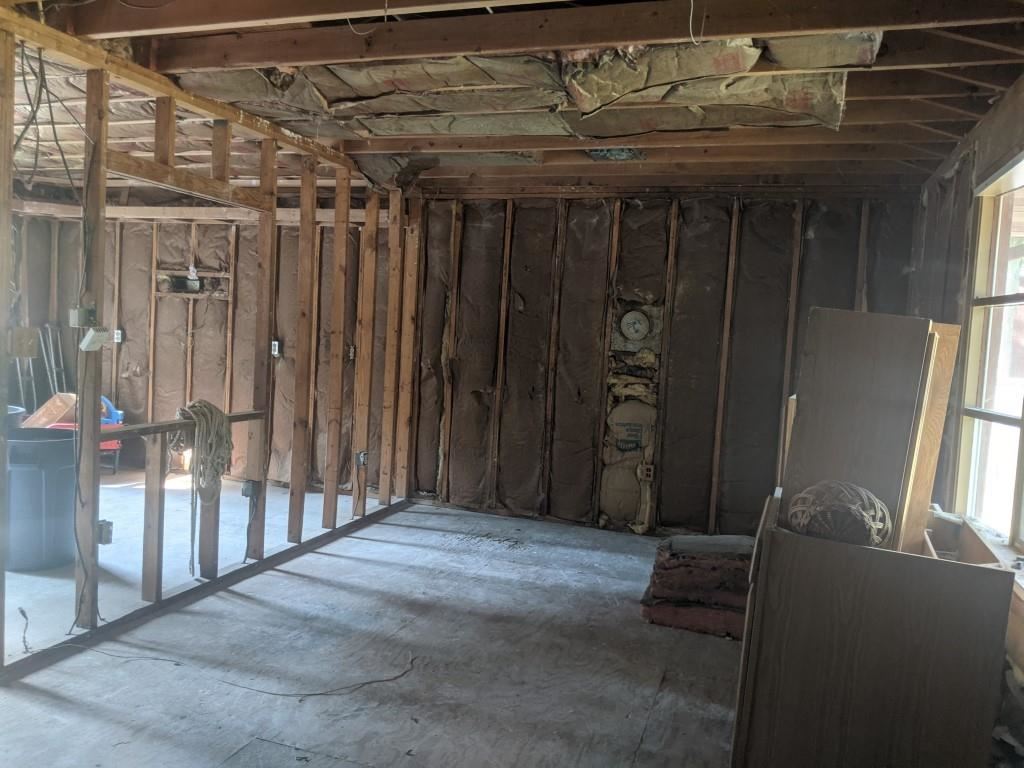 380 Perry Road Woodbine, NJ 08270 - Photo 3 of 19 a view of a garage