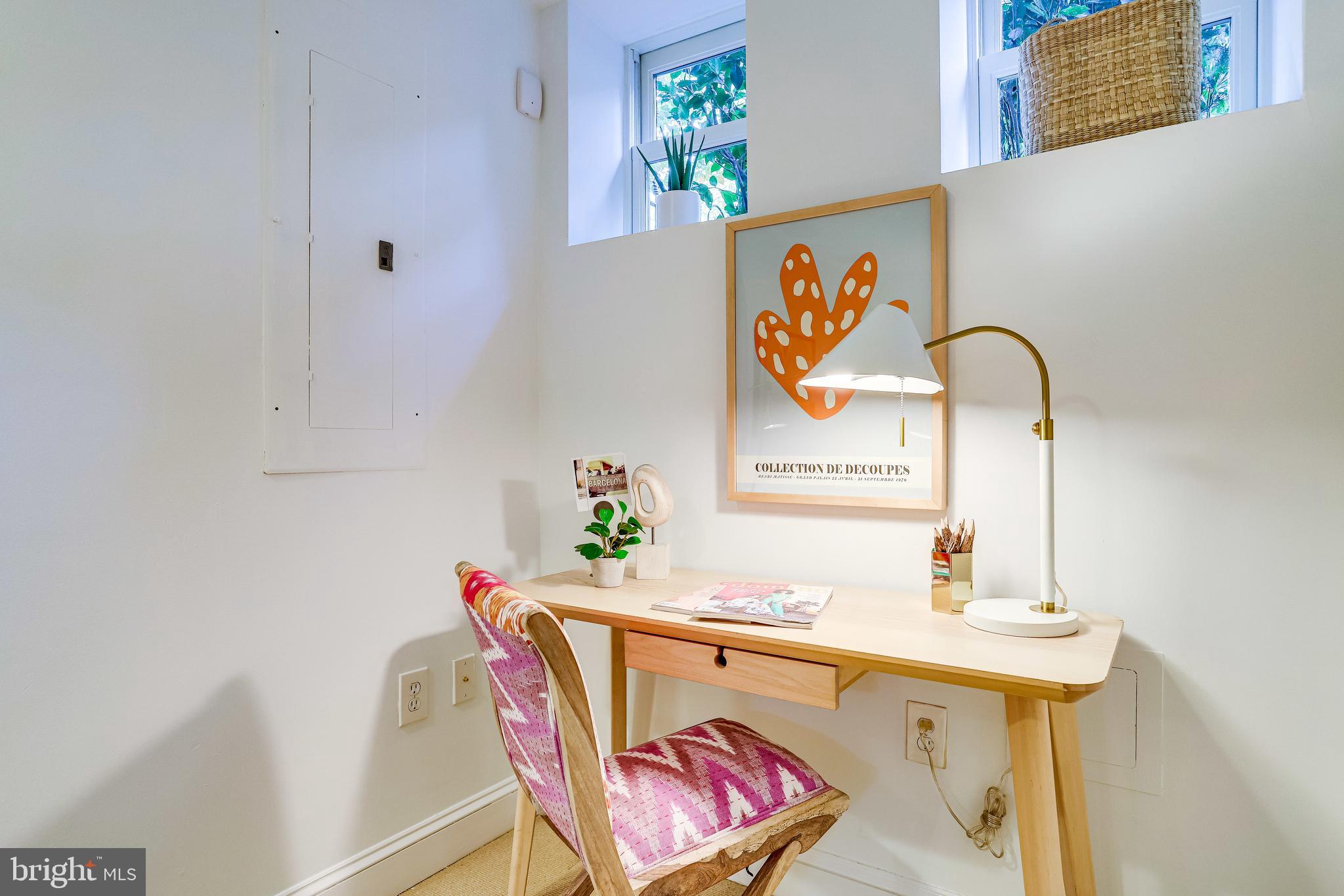 143 E Street Southeast Washington, DC 20003 - Photo 38 of 59 Wonderful WFH space in bay