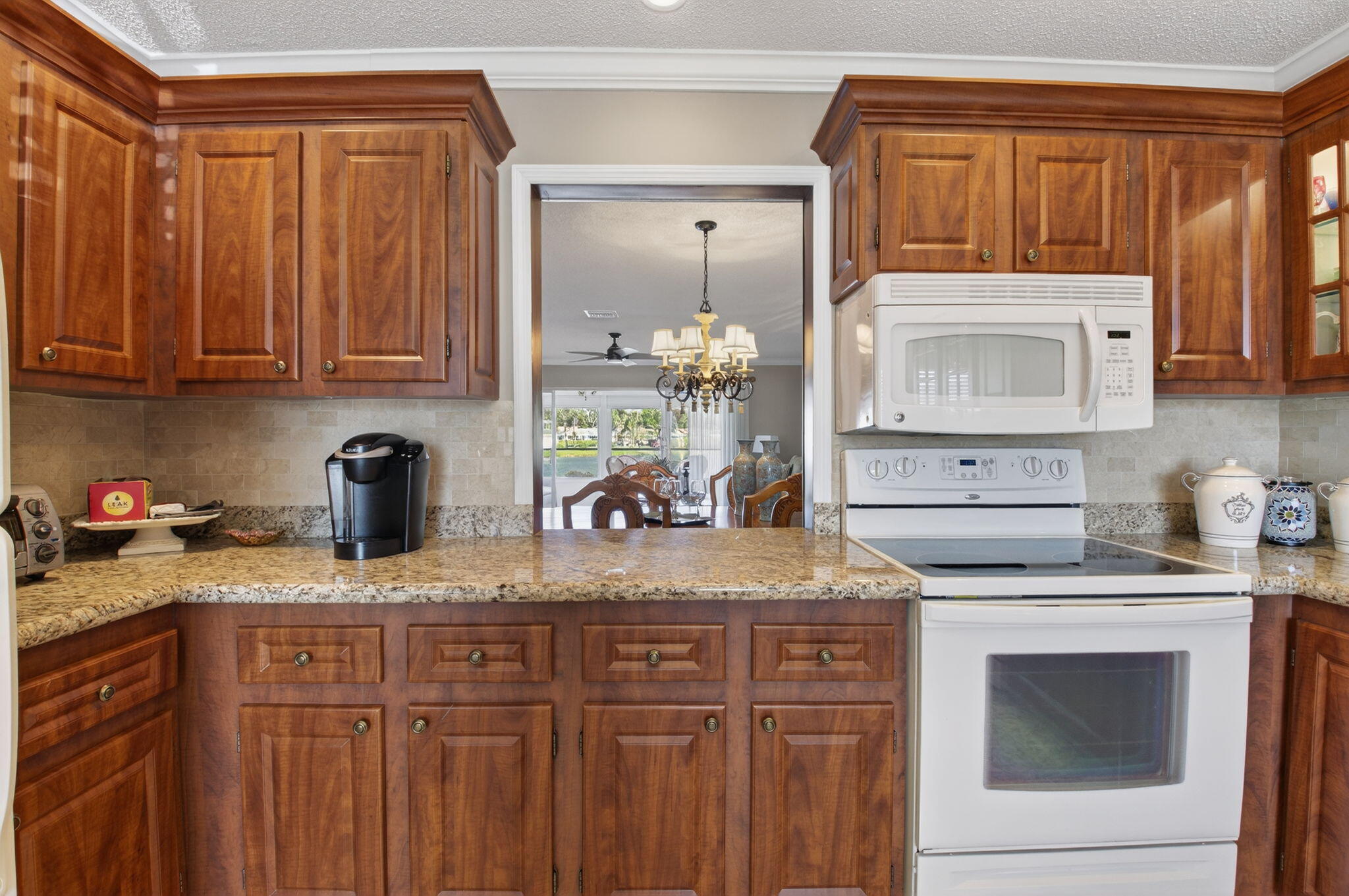 5221 Privet Place, Unit A Delray Beach, FL 33484 - Photo 10 of 47 14-web-or-mls-DSC_4773