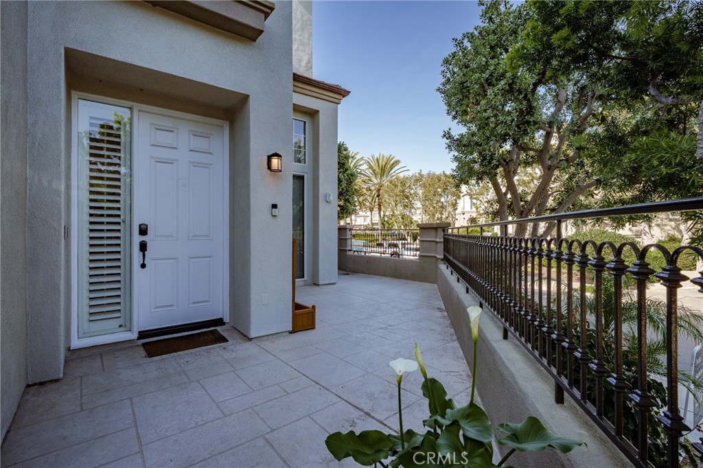 6242 Surfboard Circle Huntington Beach, CA 92648 - Photo 13 of 46