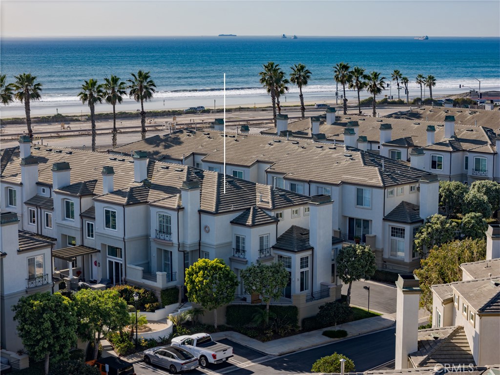 6242 Surfboard Circle Huntington Beach, CA 92648 - Photo 2 of 46