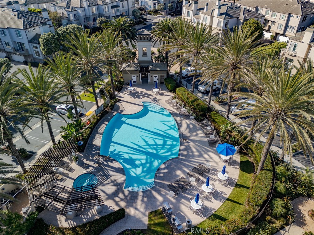 6242 Surfboard Circle Huntington Beach, CA 92648 - Photo 4 of 46