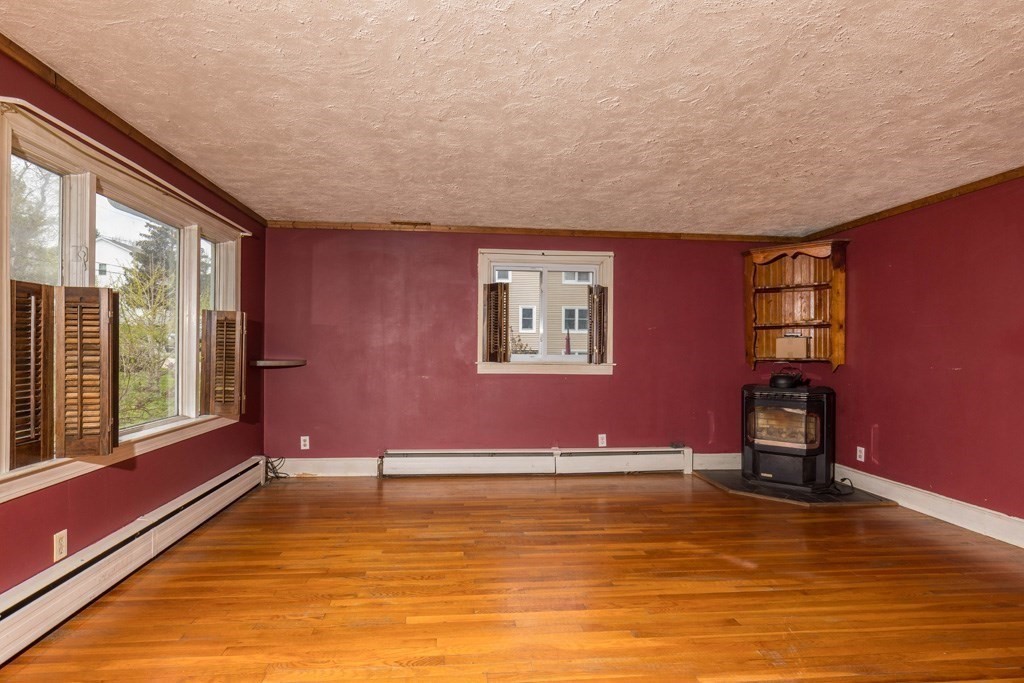 33 Maravista Road Worcester, MA 01606 - Photo 7 of 16 Gallery Image 7