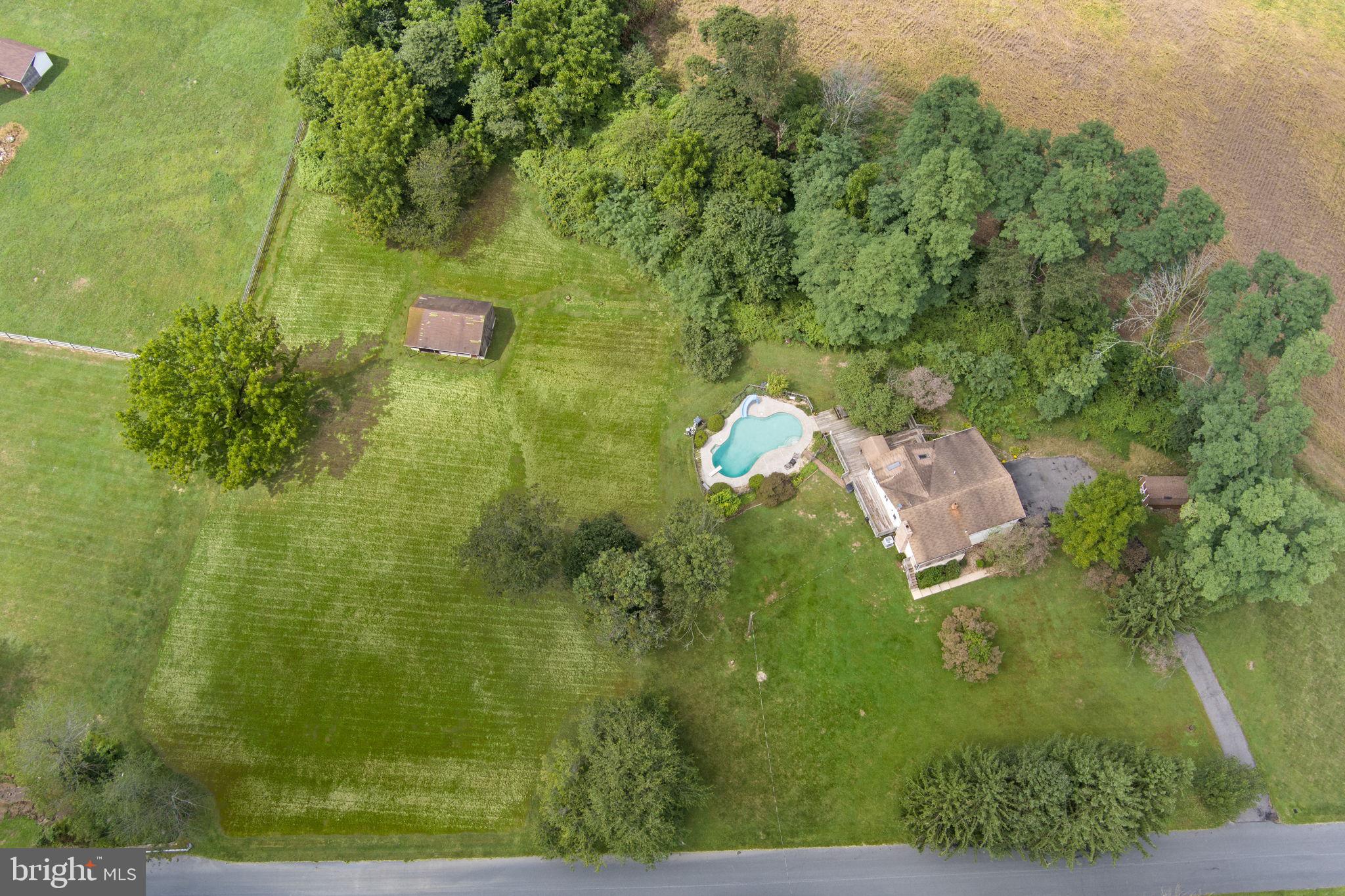 335 Millard Road Elverson, PA 19520 - Photo 2 of 36 Gallery Image 2