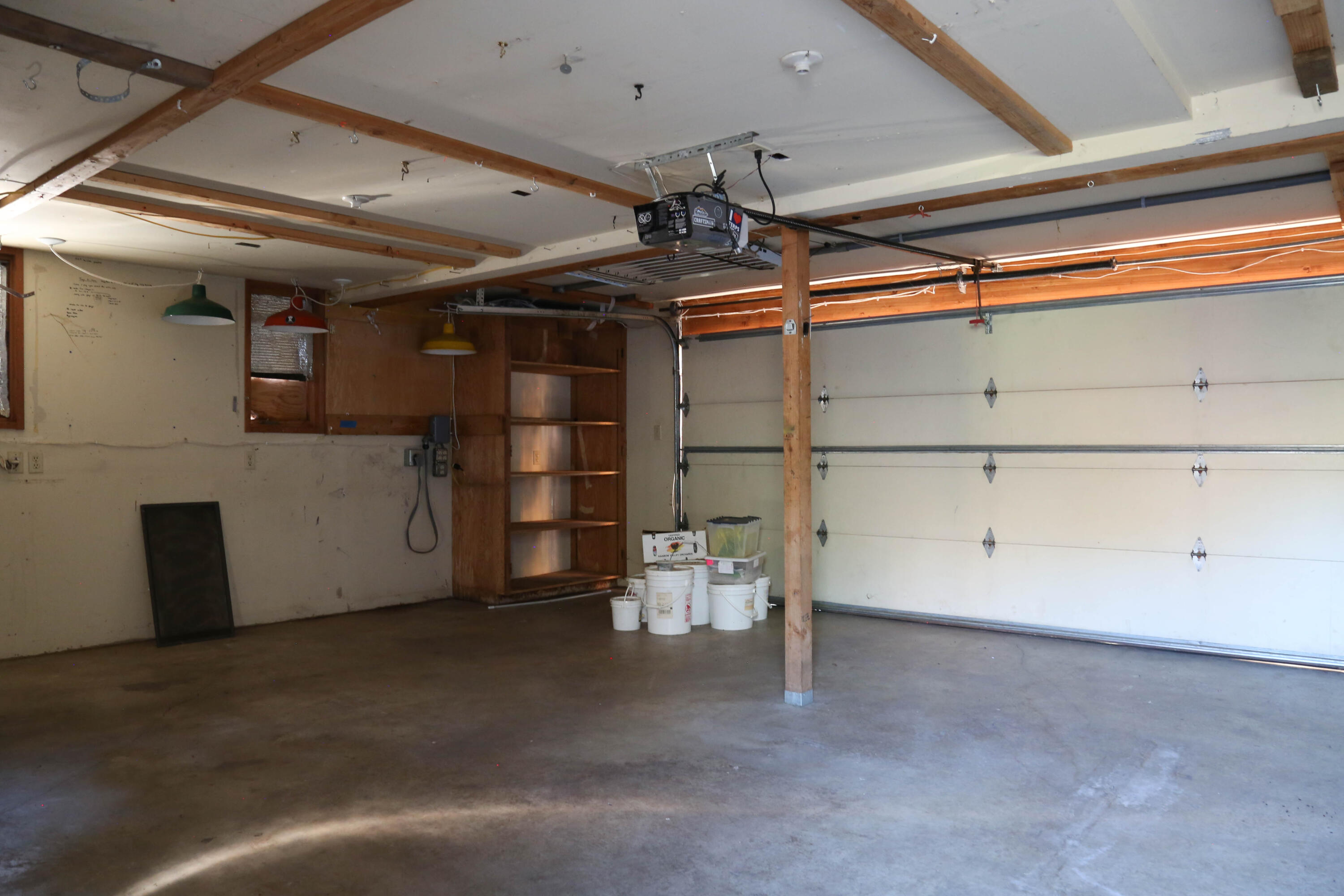 9629 Wagner Creek Road Talent, OR 97540 - Photo 18 of 40 Garage