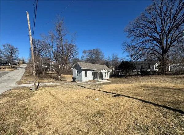 $114,000 | 11300 East 11th Street South, Independence, MO 64054