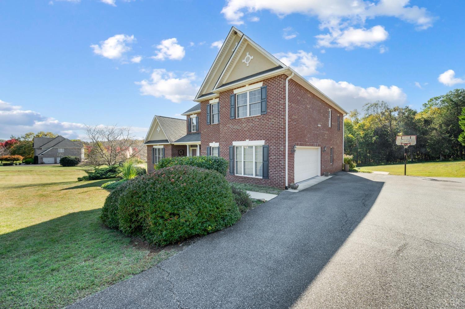 1545 Riley Run Road Forest, VA 24551 - Photo 4 of 89 Gallery Image 4