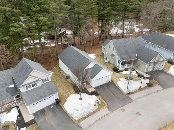 $589,900 | 40 Hollow Ridge Drive, Nashua, NH 03062
