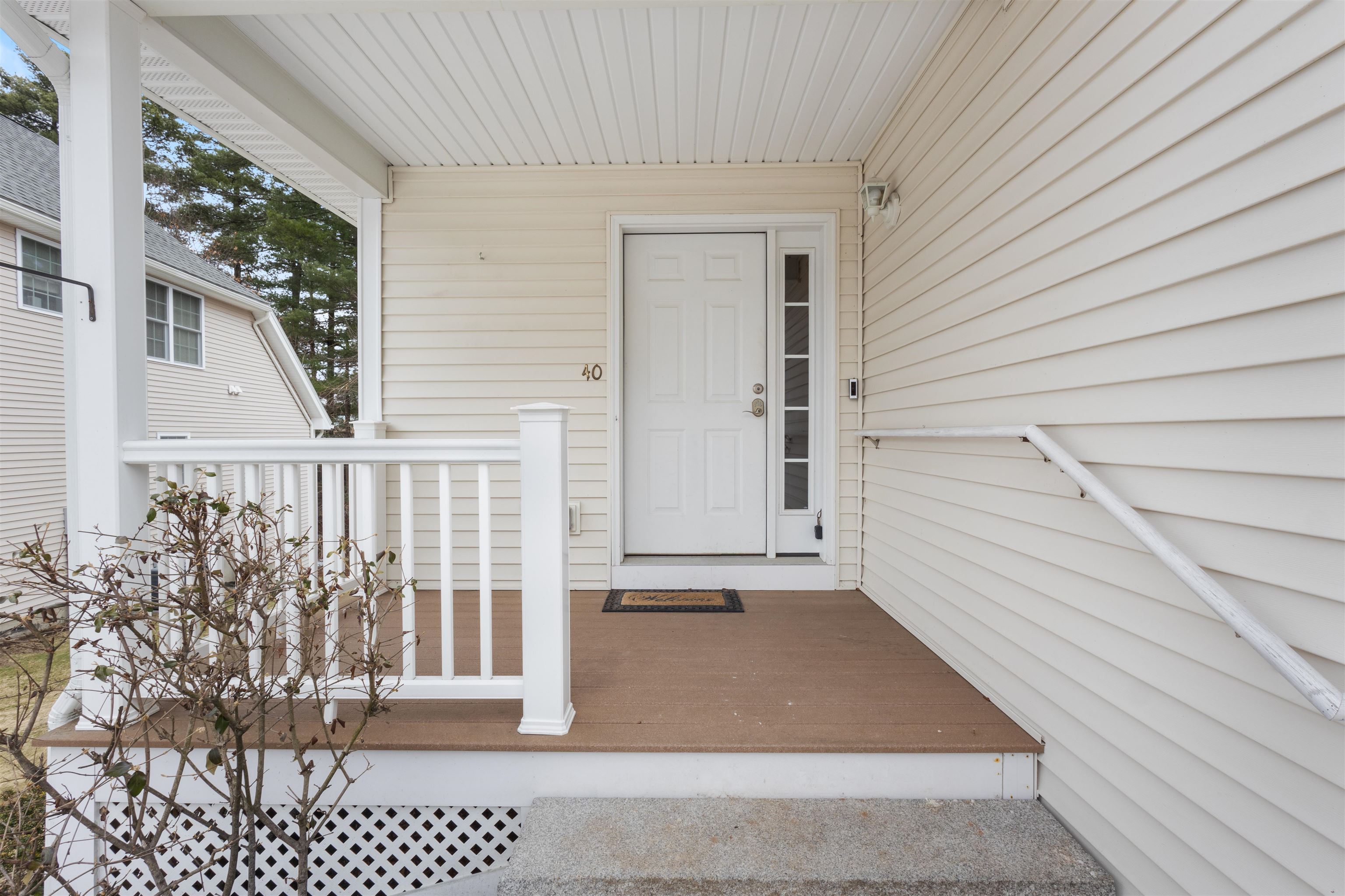 40 Hollow Ridge Drive Nashua, NH 03062 - Photo 2 of 45