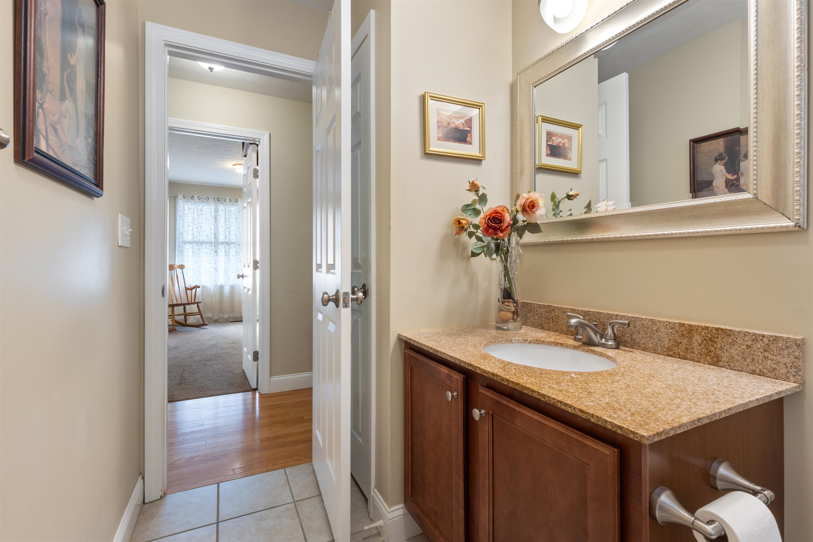 40 Hollow Ridge Drive Nashua, NH 03062 - Photo 22 of 45