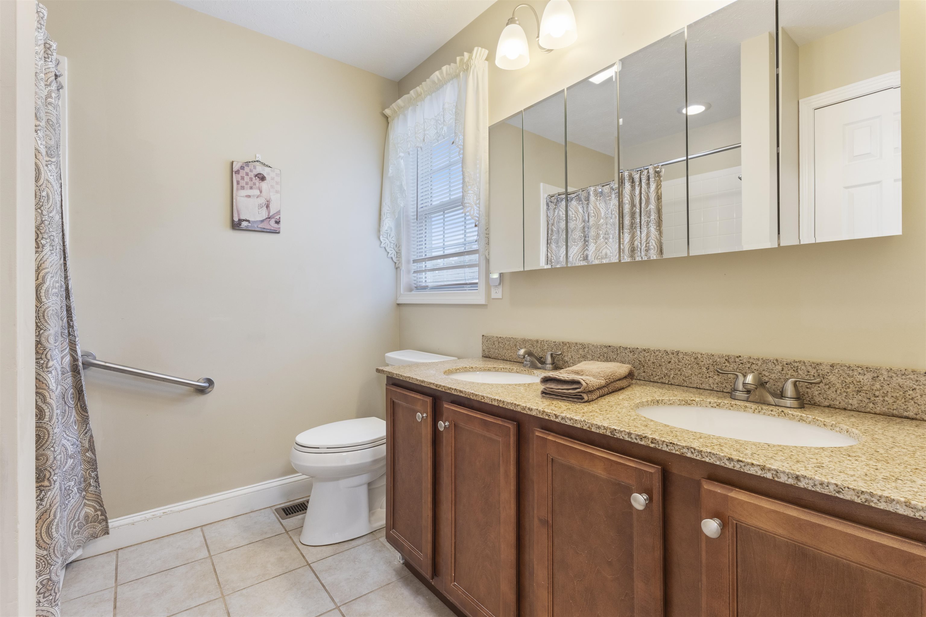 40 Hollow Ridge Drive Nashua, NH 03062 - Photo 23 of 45