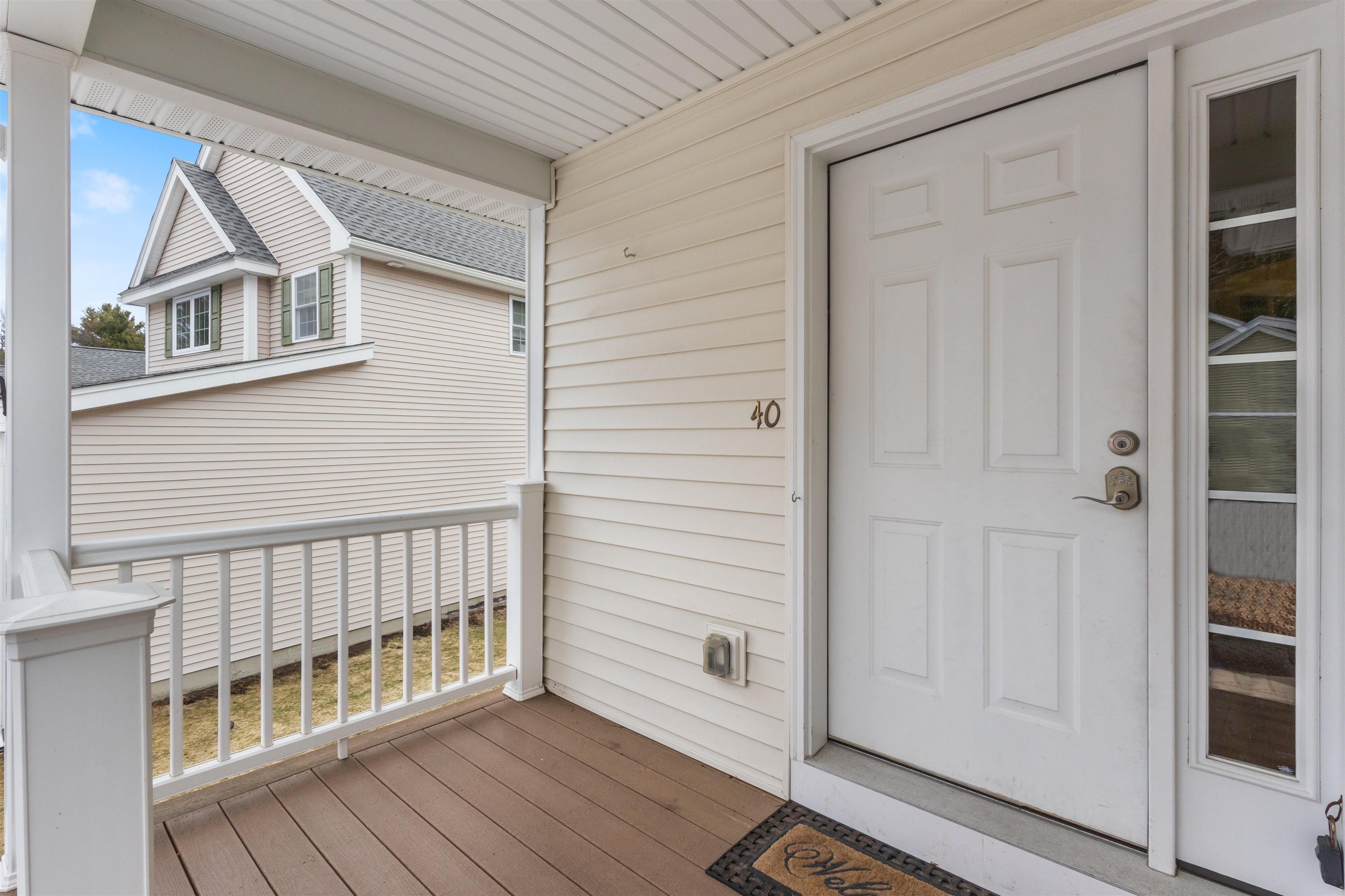 40 Hollow Ridge Drive Nashua, NH 03062 - Photo 3 of 45