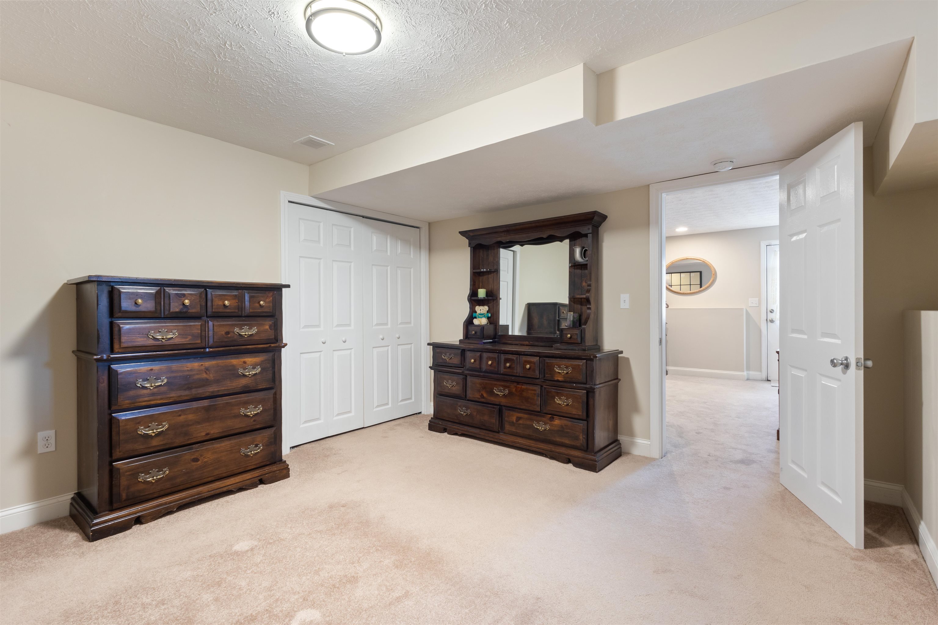 40 Hollow Ridge Drive Nashua, NH 03062 - Photo 38 of 45