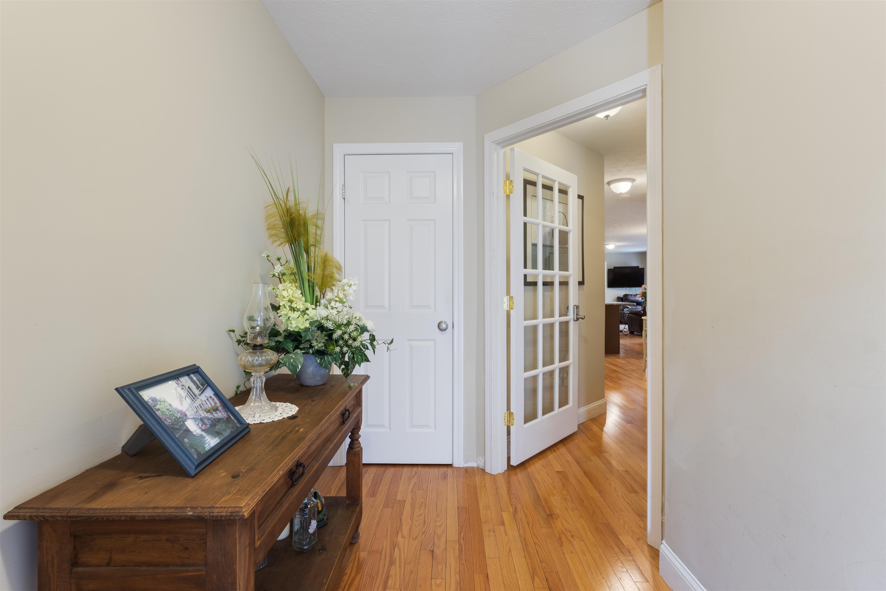 40 Hollow Ridge Drive Nashua, NH 03062 - Photo 5 of 45