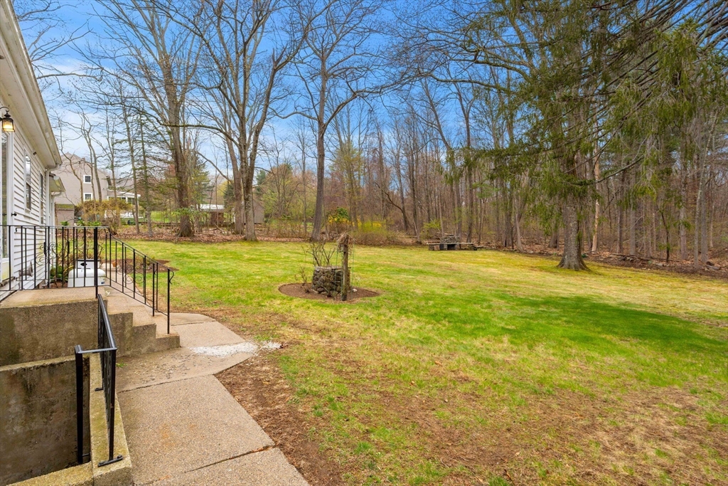 6 West Shore Road Merrimac, MA 01860 - Photo 25 of 35
