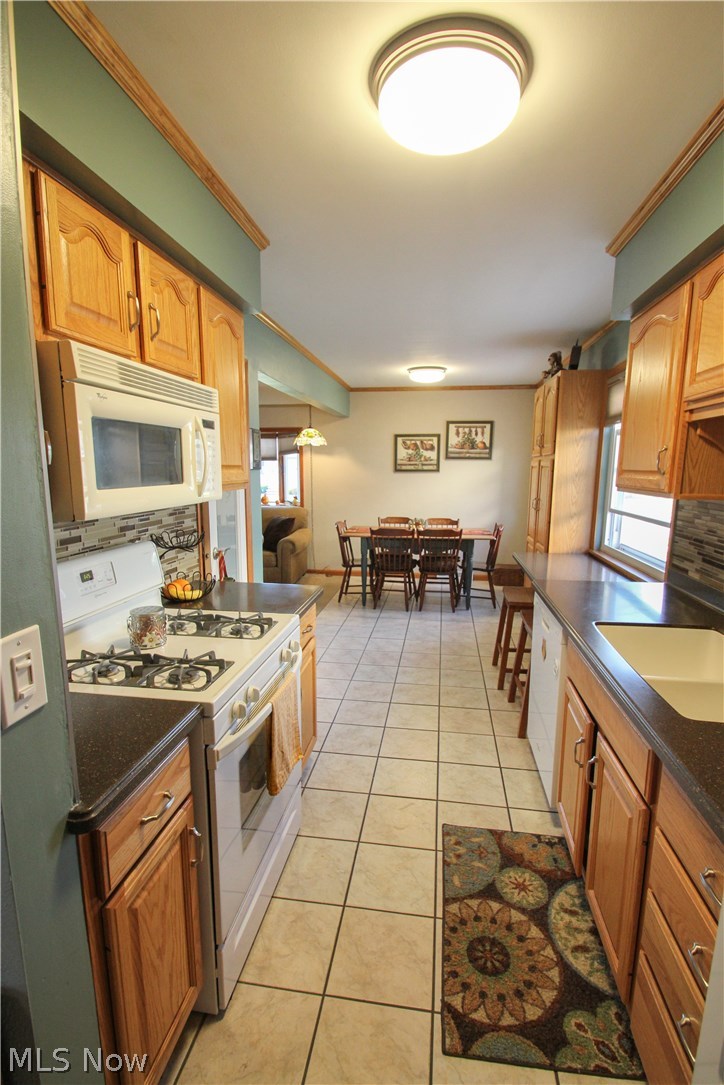 30128 Forestgrove Road Willowick, OH 44095 - Photo 8 of 35 Gallery Image 8