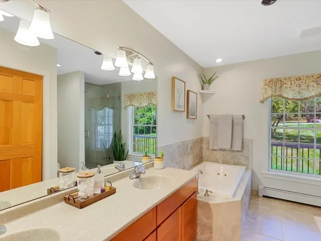 $799,000 | 640 Round Barn Road, Ferrisburgh, VT 05456