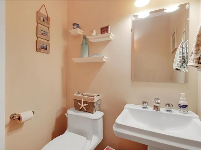 $799,000 | 640 Round Barn Road, Ferrisburgh, VT 05456