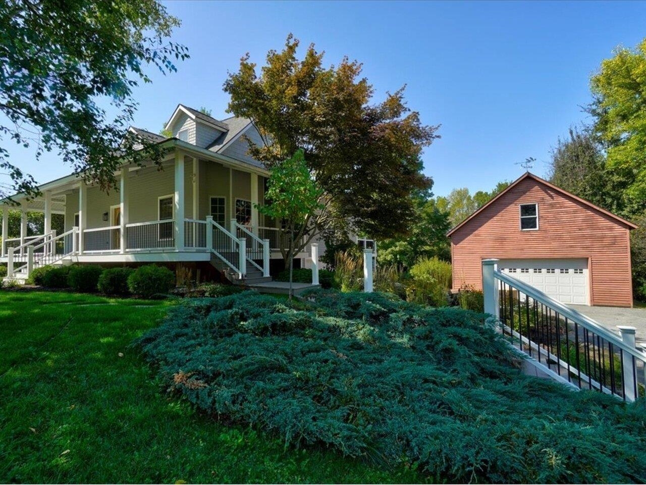 640 Round Barn Road Ferrisburgh, VT 05456 - Photo 3 of 48