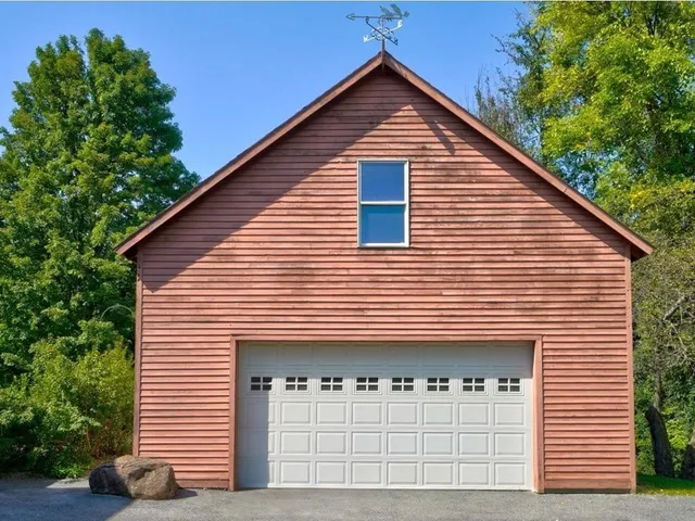 $799,000 | 640 Round Barn Road, Ferrisburgh, VT 05456