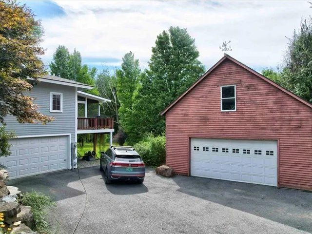 $799,000 | 640 Round Barn Road, Ferrisburgh, VT 05456