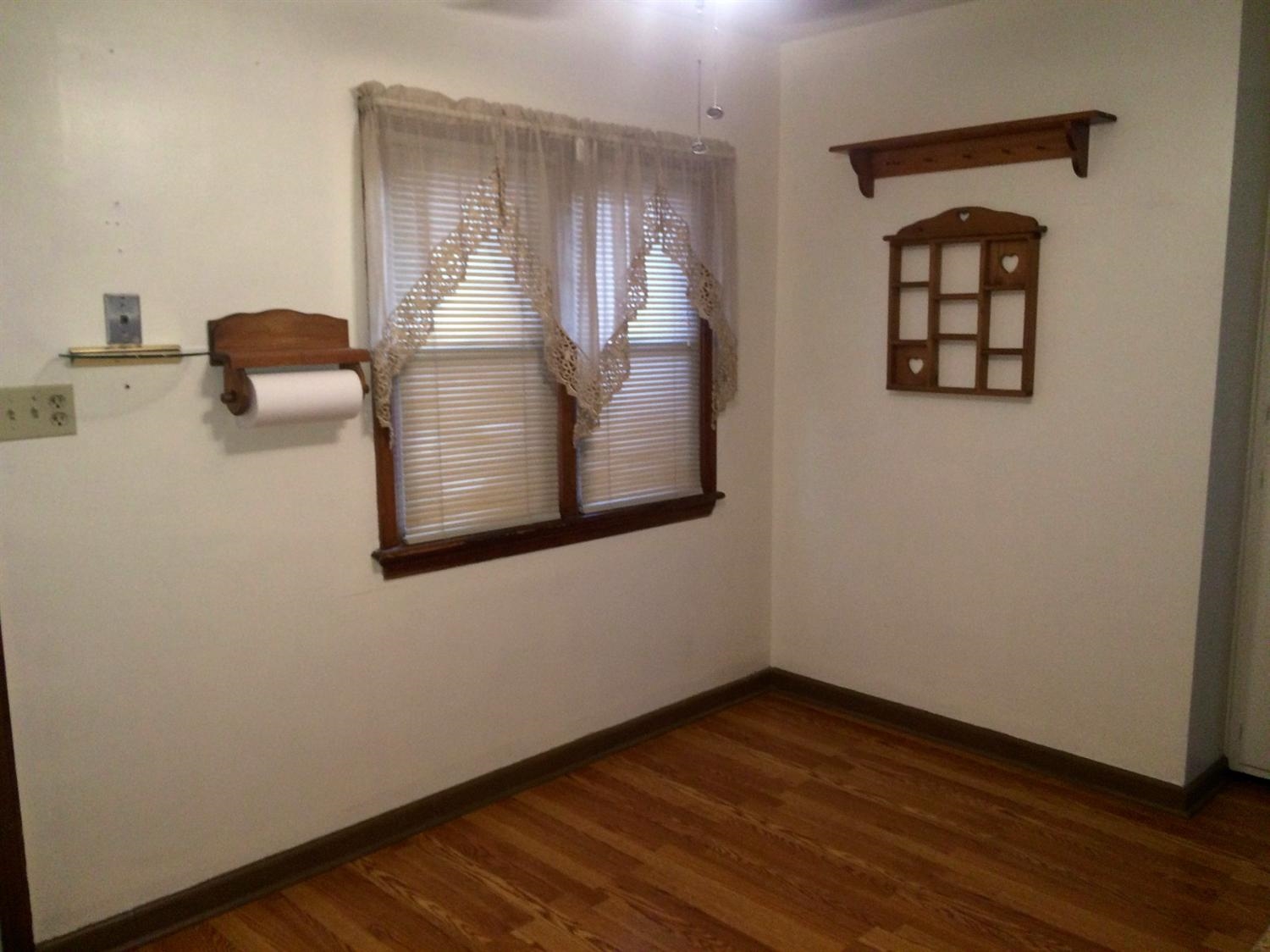 145 North Wood Street Griffith, IN 46319 - Photo 7 of 10 1500x1124