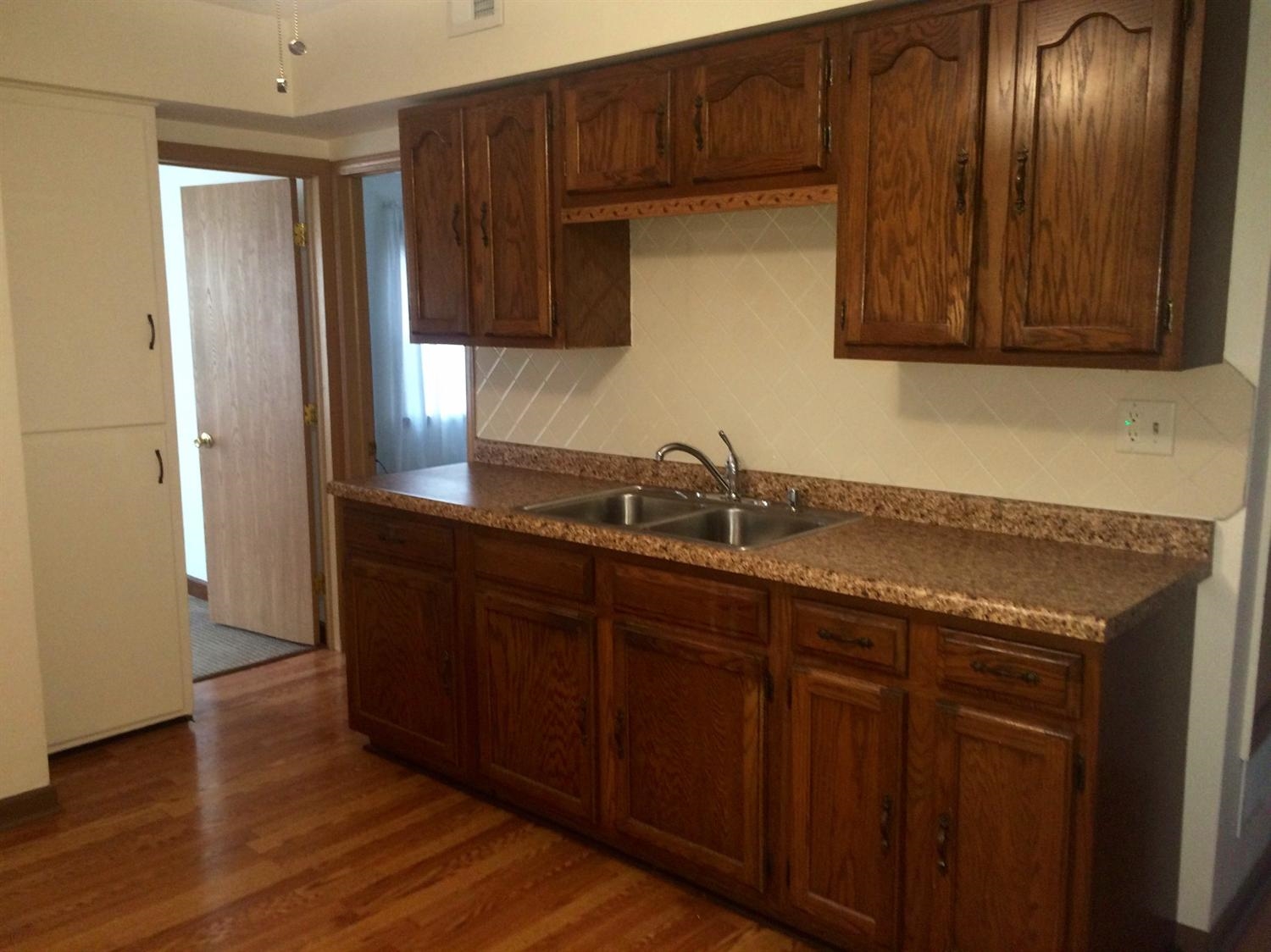 145 North Wood Street Griffith, IN 46319 - Photo 8 of 10 1500x1124