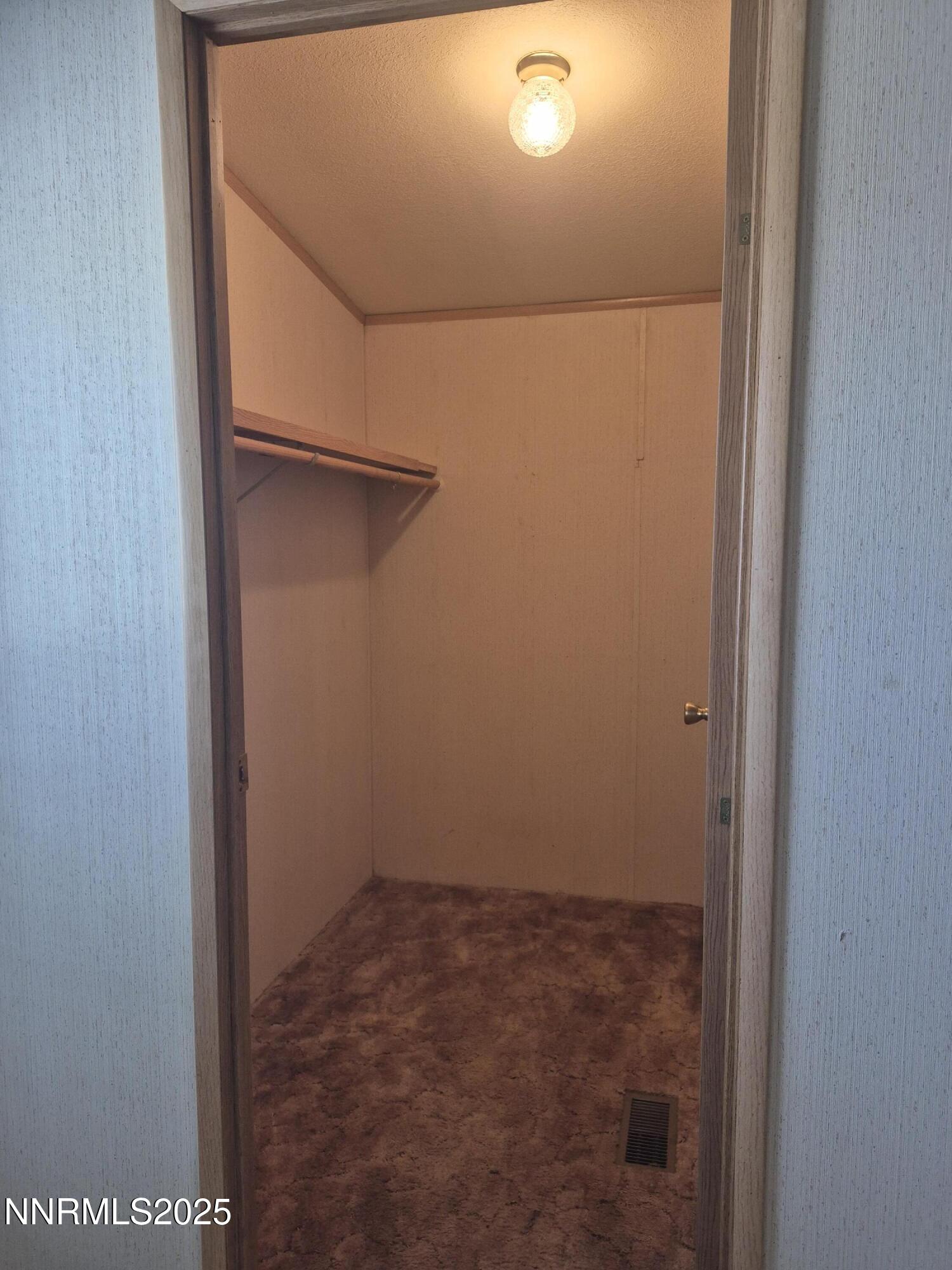 610 Sutro Springs Road Dayton, NV 89403 - Photo 6 of 14 1000003181