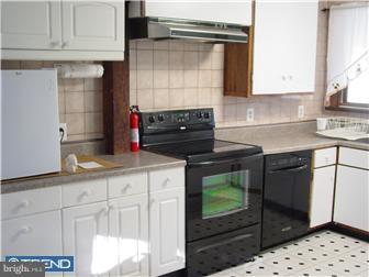 394 Eayrestown Road Southampton, NJ 08088 - Photo 8 of 12 Kitchen