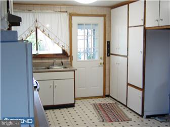 394 Eayrestown Road Southampton, NJ 08088 - Photo 9 of 12 Kitchen