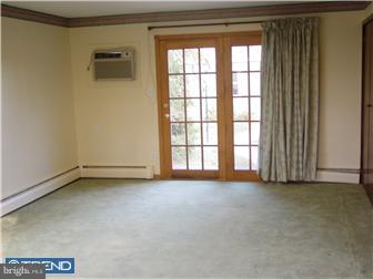 394 Eayrestown Road Southampton, NJ 08088 - Photo 10 of 12 Family Room